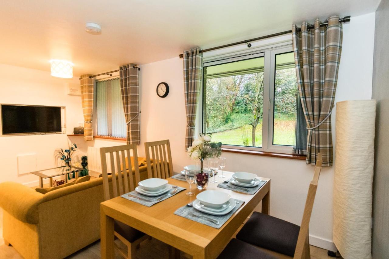 1 Bedroom Newton Apartment L Free Parking L Wigan Royal Infirmary L Haigh Hall L Central Location Exterior photo